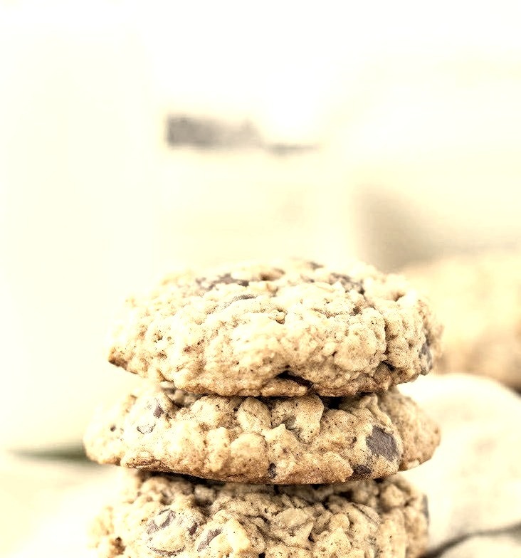 Oatmeal Chocolate Chip Cookies Liv for Cake